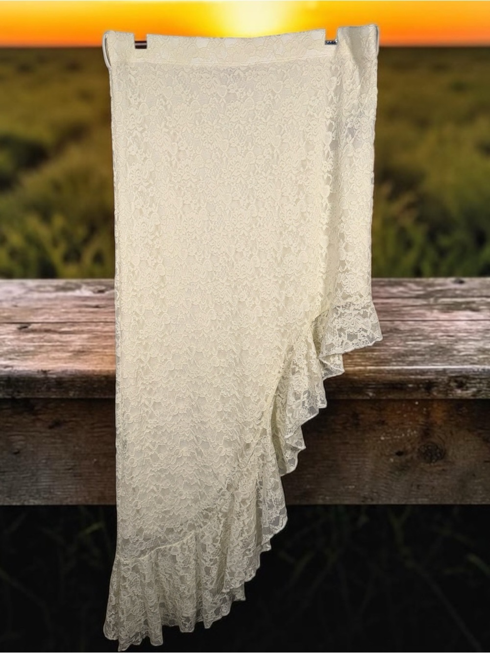 Madden Girl Cream Lace Asymmetric Ruffle Skirt
